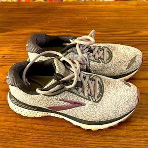 Brooks GTS XX running shoes